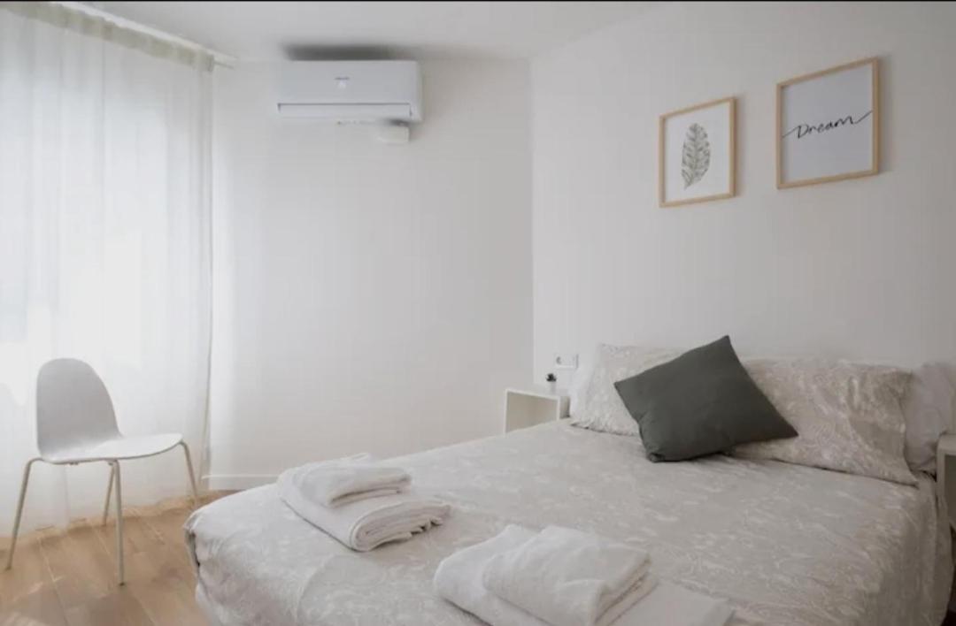 Apartment Close To The Beach San Adrián de Besós Zewnętrze zdjęcie
