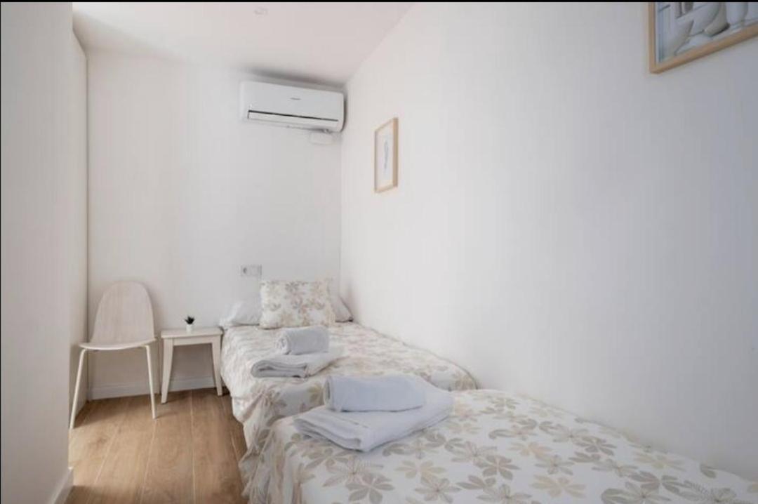 Apartment Close To The Beach San Adrián de Besós Zewnętrze zdjęcie