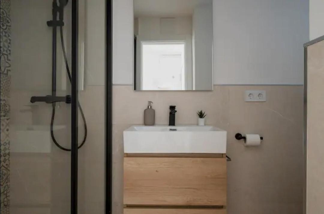 Apartment Close To The Beach San Adrián de Besós Zewnętrze zdjęcie